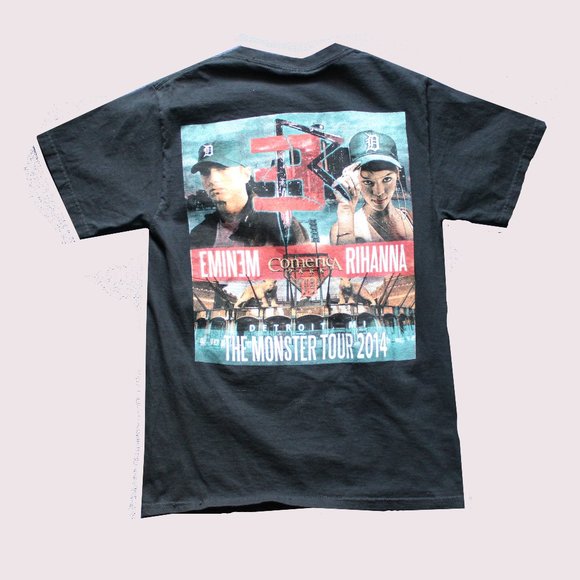 Fruit of the Loom Other - 2014 Eminem & Rihanna Monster Tour Band T-Shirt